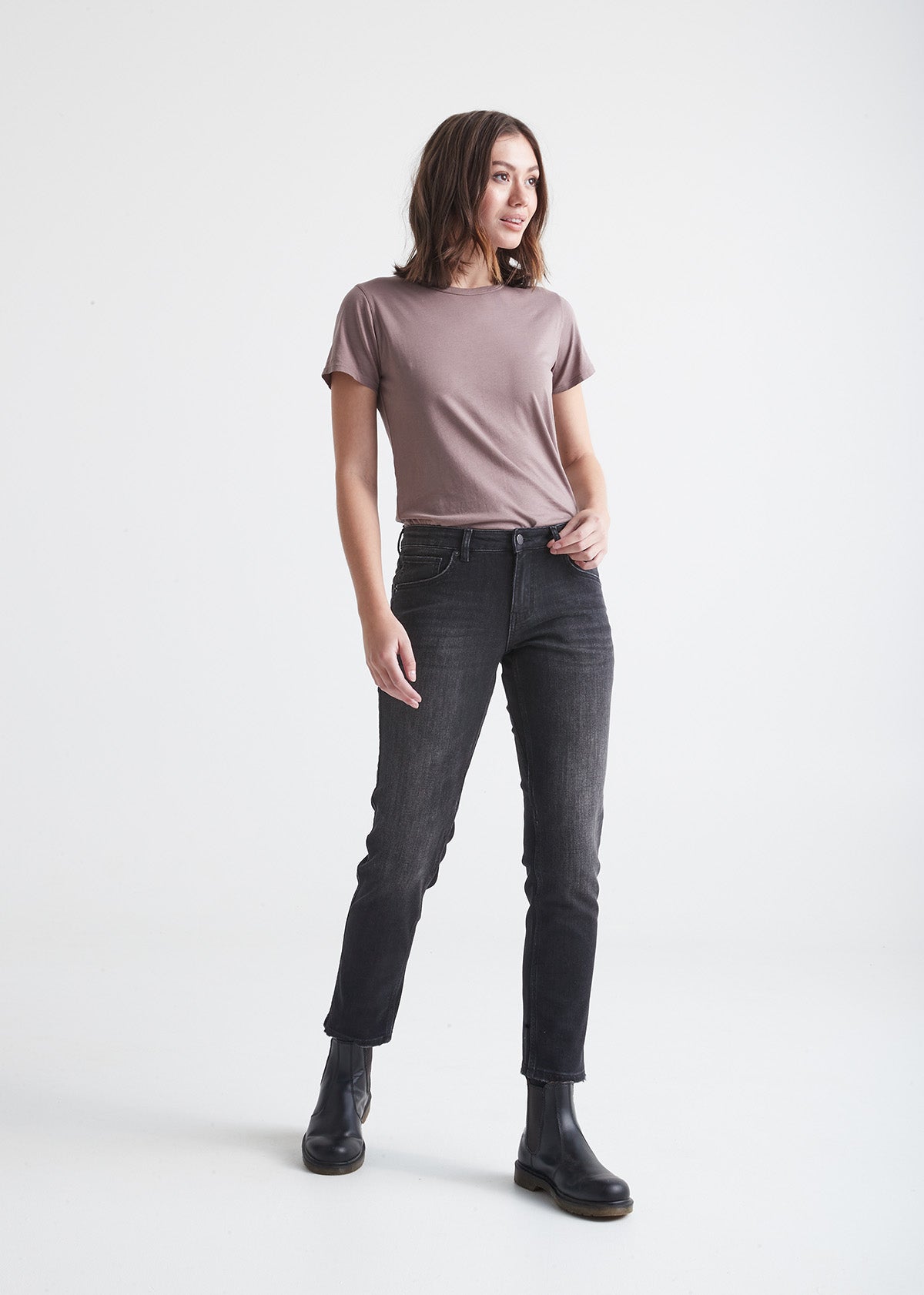 womens relaxed fit vintage black stretch jeans full body