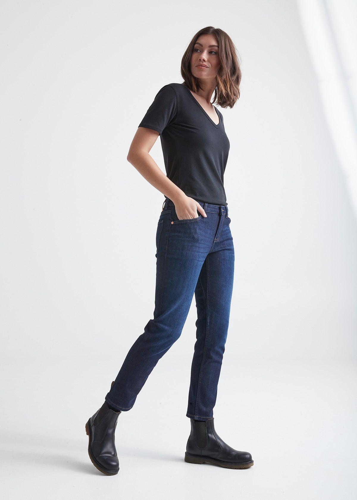 Women's Dark Wash Relaxed Fit Stretch Jeans Full Body